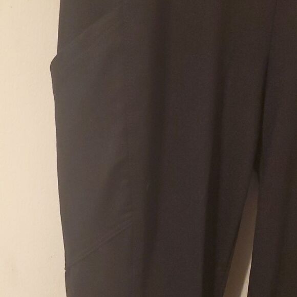 Zanana Outfitters Pocket Black Leggings Women's Size Small - Picture 2 of 6
